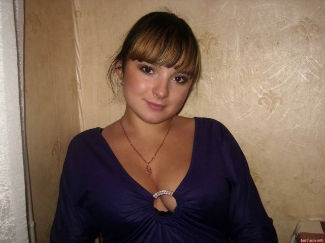 Частные фото красотки с голой пиздой Частные фото красотки с голой пиздой