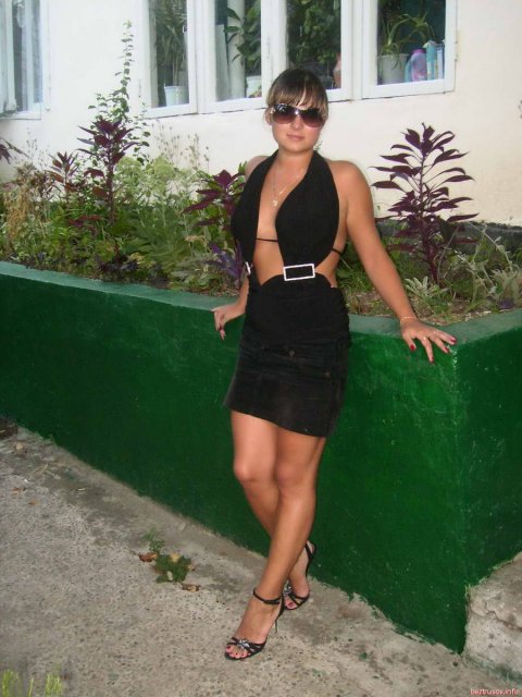 Частные фото красотки с голой пиздой Частные фото красотки с голой пиздой